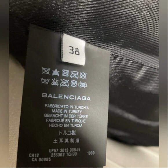 Balenciaga Women’s Authentic Italian Leather Jacket - Picture 7 of 7